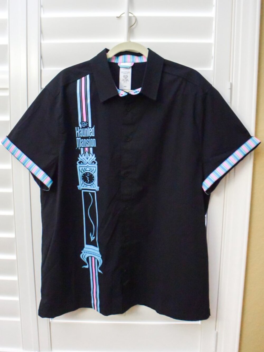 *Disney* Haunted Mansion Glow-in-the-Dark Grandfather Clock Button-Up Shirt - XL